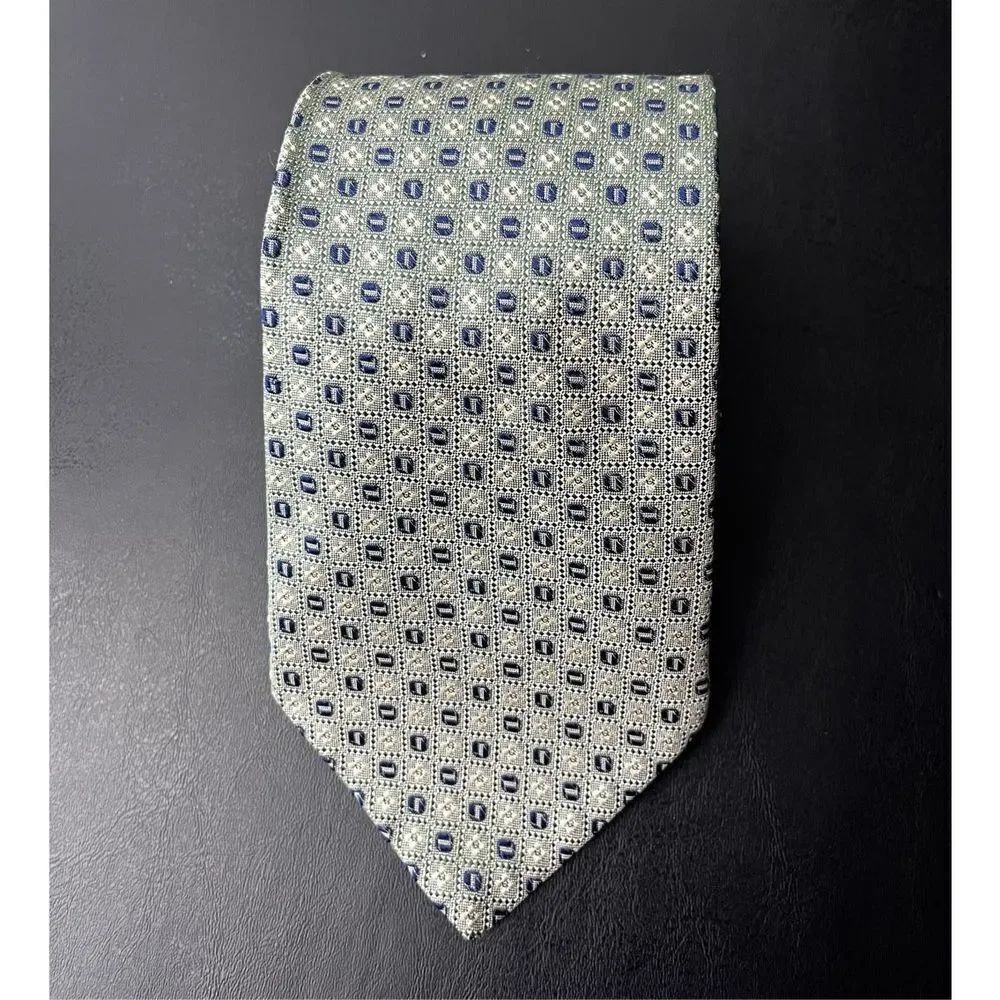 Tommy Hilfiger tie